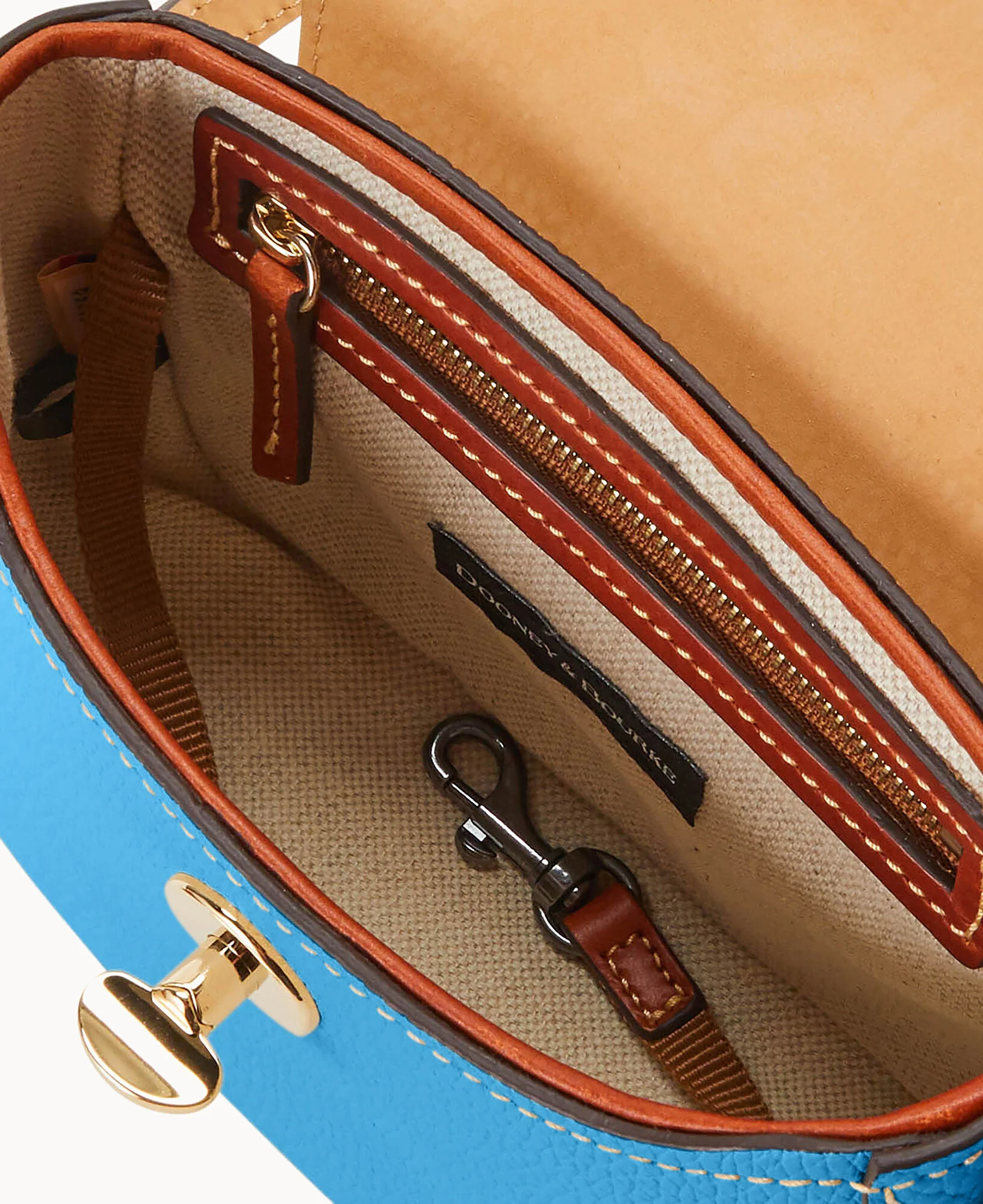 Pebble Turnlock Flap Saddle - Image 81