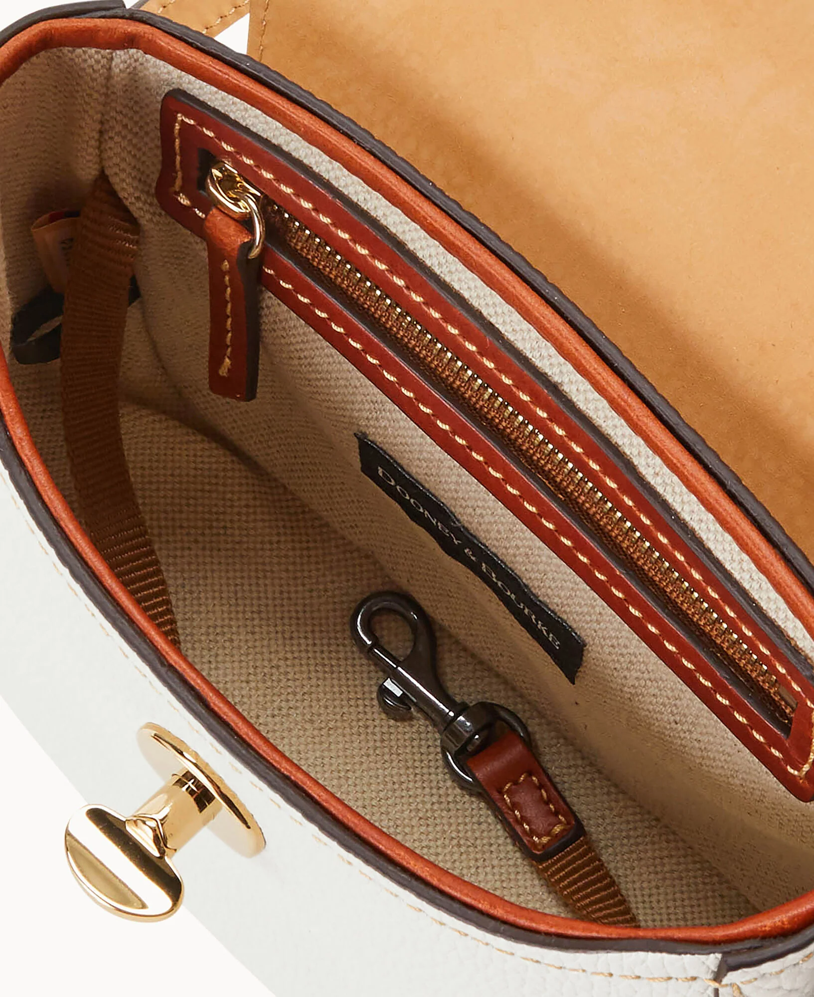 Pebble Turnlock Flap Saddle - Image 91