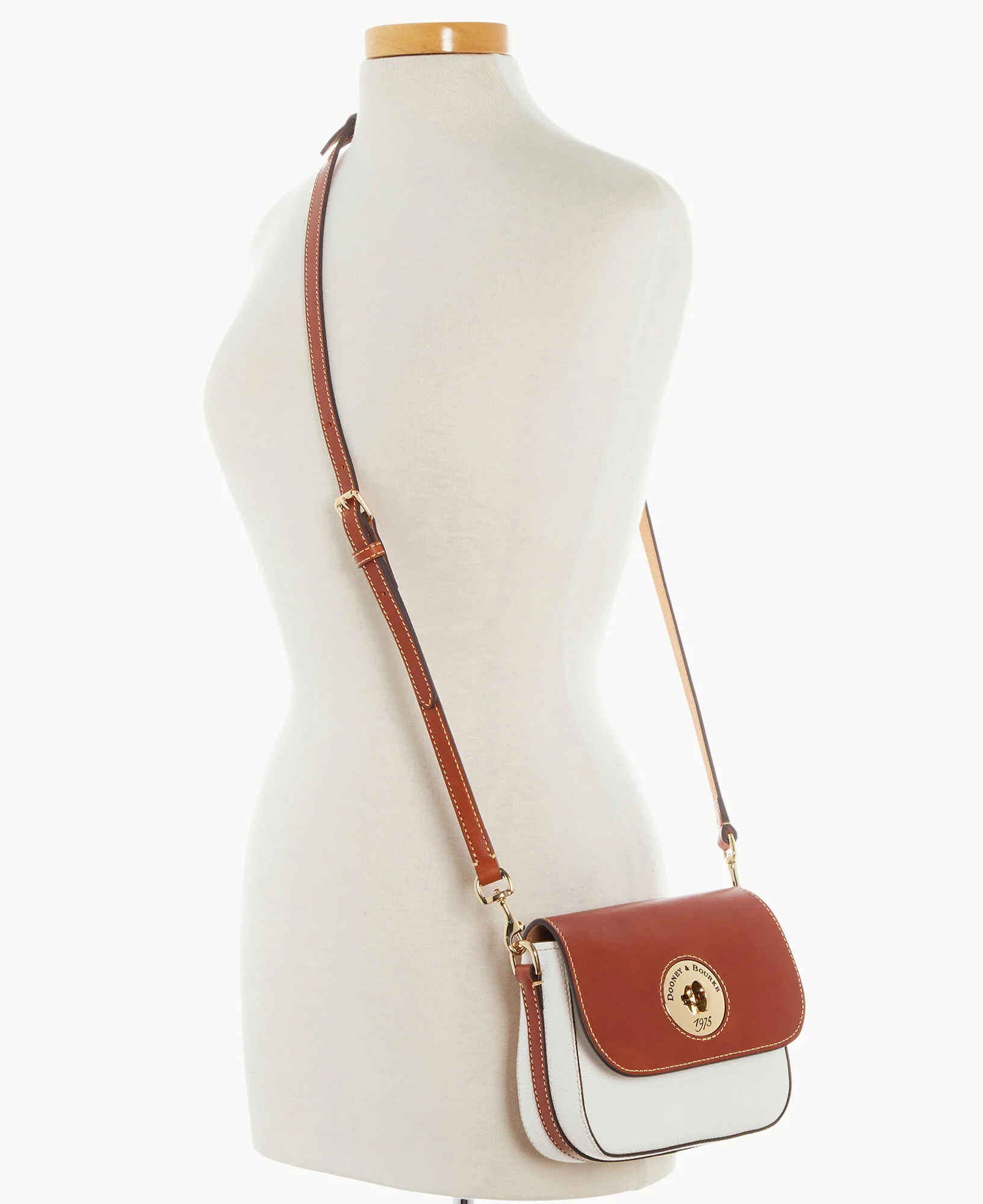 Pebble Turnlock Flap Saddle - Image 93